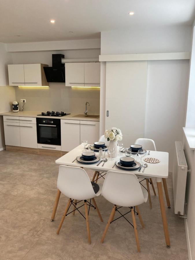 Apartman Duna Пиещани Екстериор снимка